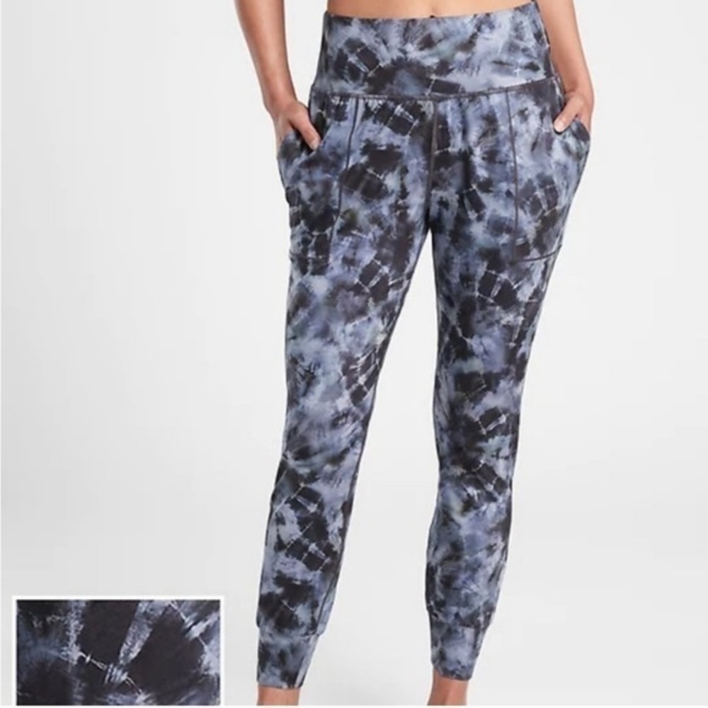 Athleta Salutation Printed Jogger size XXS Calypso Navy